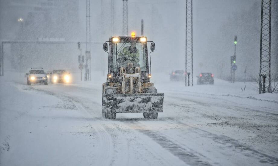 Dostarczanie soli drogowej – kluczowe aspekty oferty dla bezpieczeństwa zimą