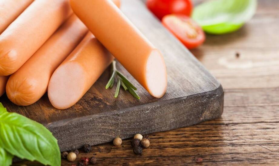 Domowe wyroby wędliniarskie – tradycja i smaki na każdą okazję