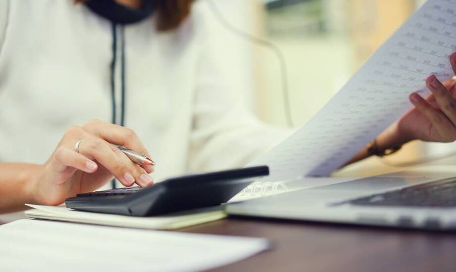 Usługi kadrowo-płacowe – zakres, znaczenie i korzyści dla firm