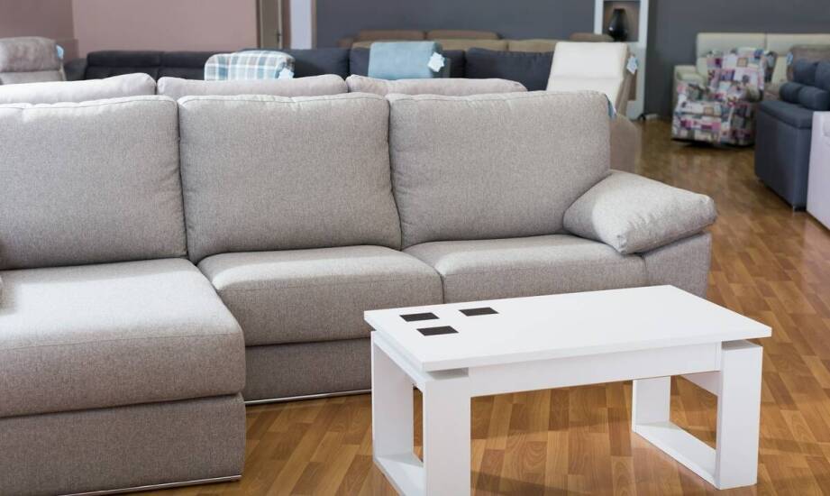 Systemy bezuchwytowe w meblach – wygoda i nowoczesny design wnętrz