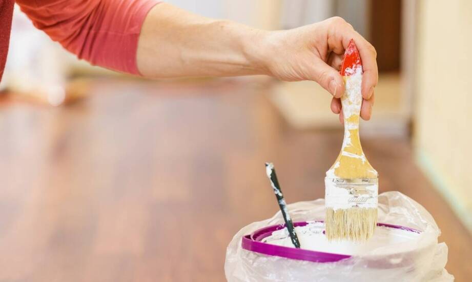 Lakierowanie na mokro – zastosowanie, zalety i najważniejsze informacje