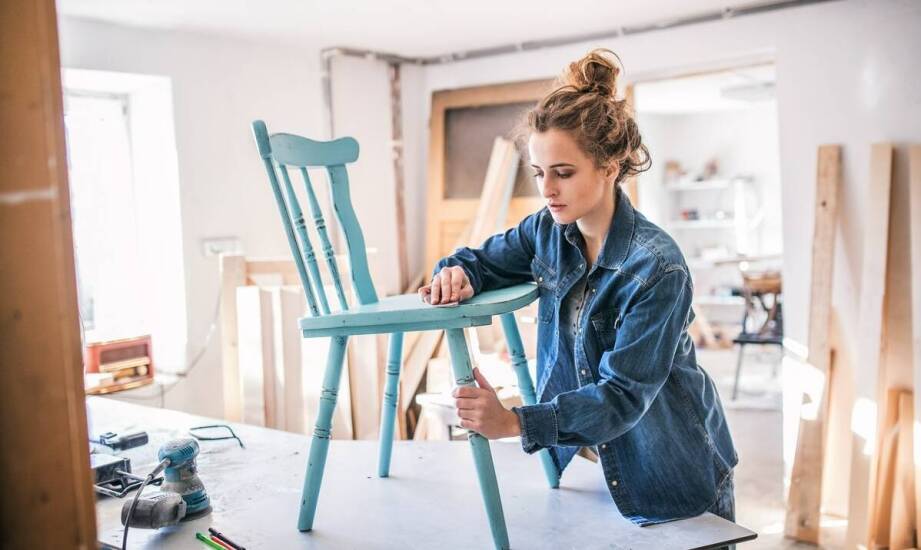 Lakierowanie mebli – sposoby na efektowne odświeżenie i ochronę powierzchni