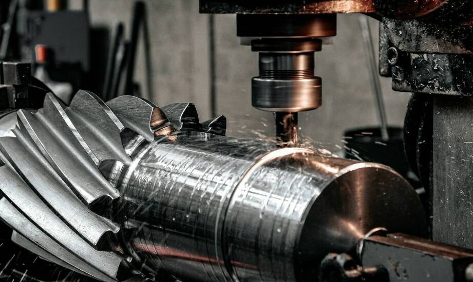 Zastosowanie i możliwości obróbki metali metodą toczenia CNC