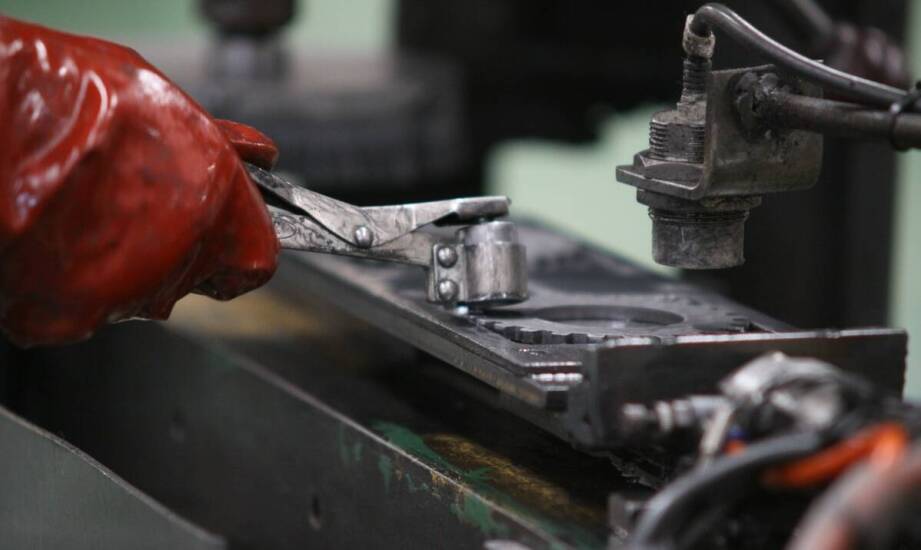 Naprawa nitownic pneumatycznych – kluczowe informacje i etapy procesu