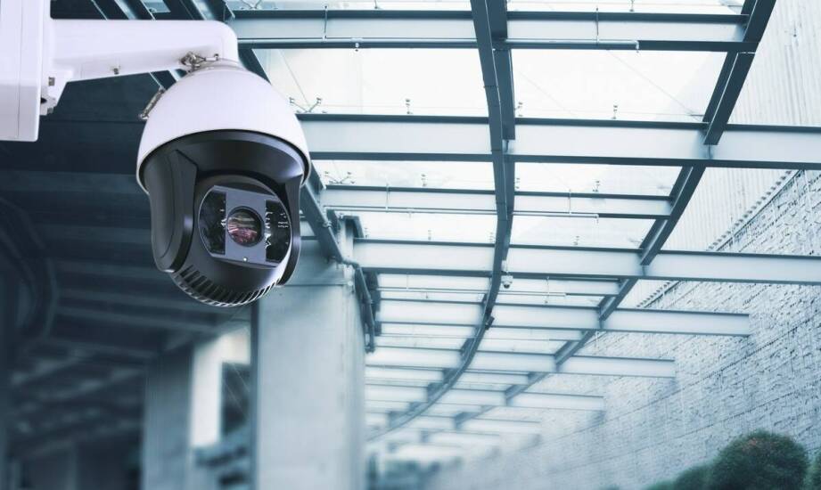 Różnice między trybem UHD a SD w kamerach szerokokątnych zewnętrznych – co wybrać?