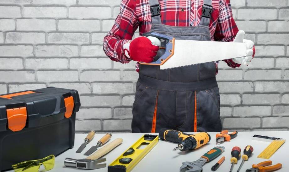 Przewodnik po wyborze pilarki elektrycznej na wysięgniku do profesjonalnych zastosowań