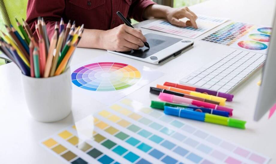 Jak Fritz Hansen praca wpływa na rozwój umiejętności projektowych?