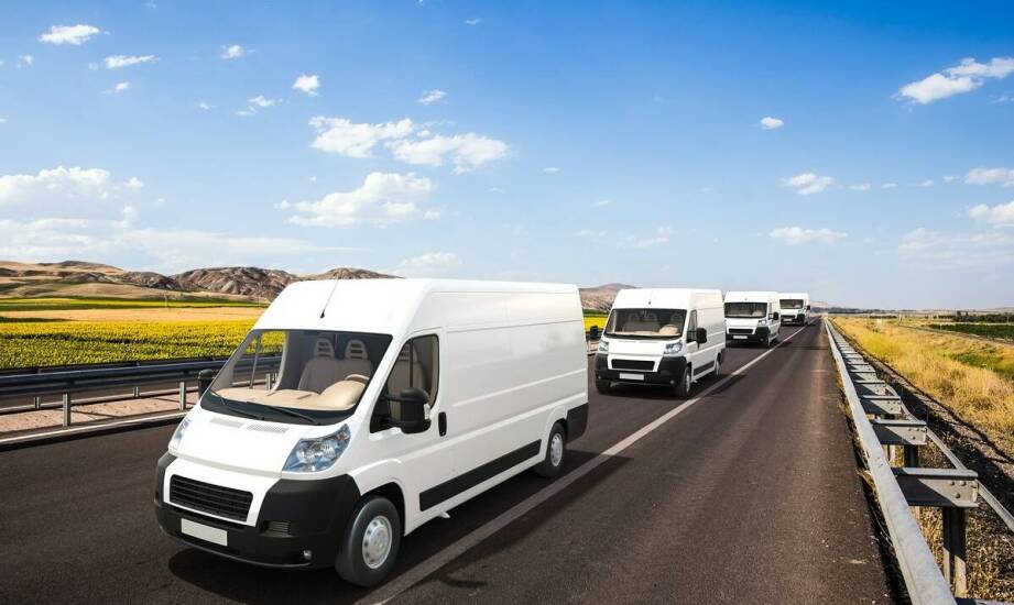 Jak poprawić rozpoznawalność marki poprzez reklamę na pojazdach dostawczych?