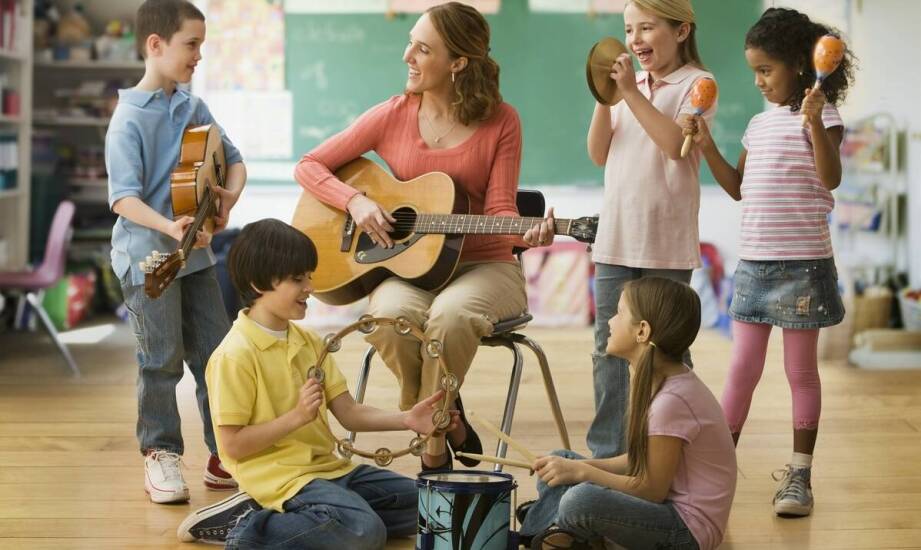 Kreatywne zabawy z tarką: jak wykorzystać ten instrument muzyczny w domu