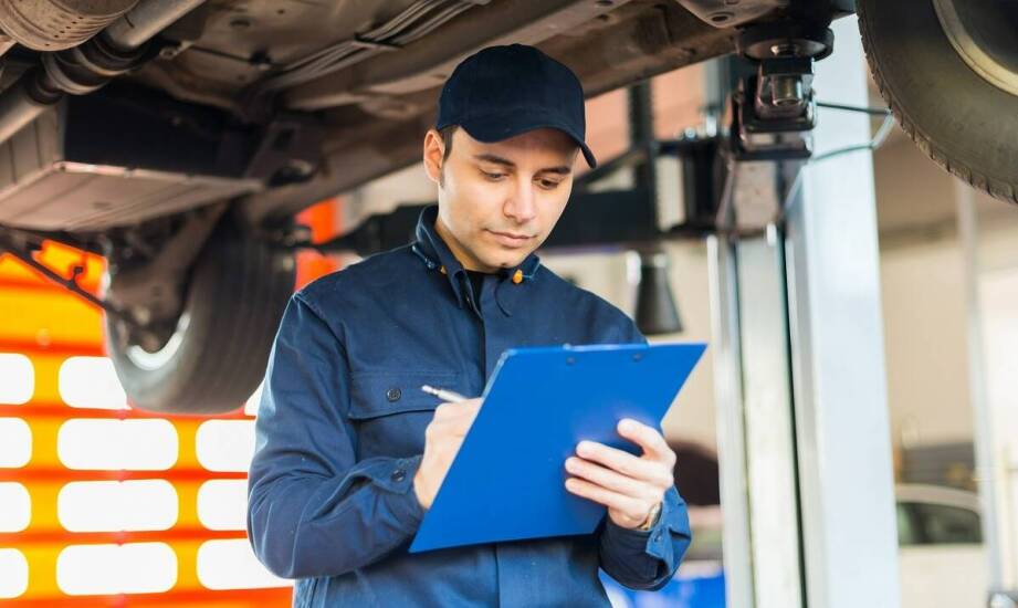 Dlaczego regularne przeglądy pojazdów są kluczowe dla ich długowieczności?