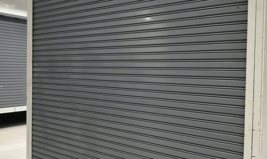 Wybór drzwi harmonijkowych – na co zwrócić uwagę przy zakupie?