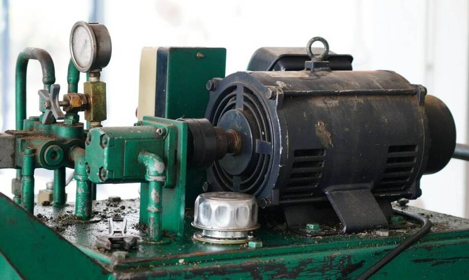 Jak działają nitownice pneumatyczne do nitonakrętek i kiedy warto je stosować