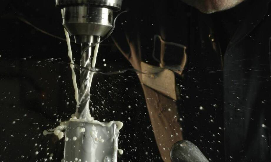 Jakie umiejętności zdobywa się na szkoleniu z obsługi nitownic?