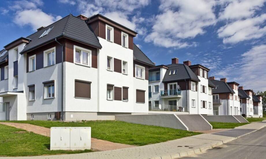 Jak znaleźć atrakcyjne mieszkanie na sprzedaż pod miastem bez pośredników