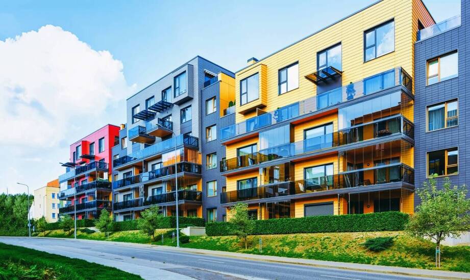 Mieszkania w stanie deweloperskim pod stolicą – co warto wiedzieć?