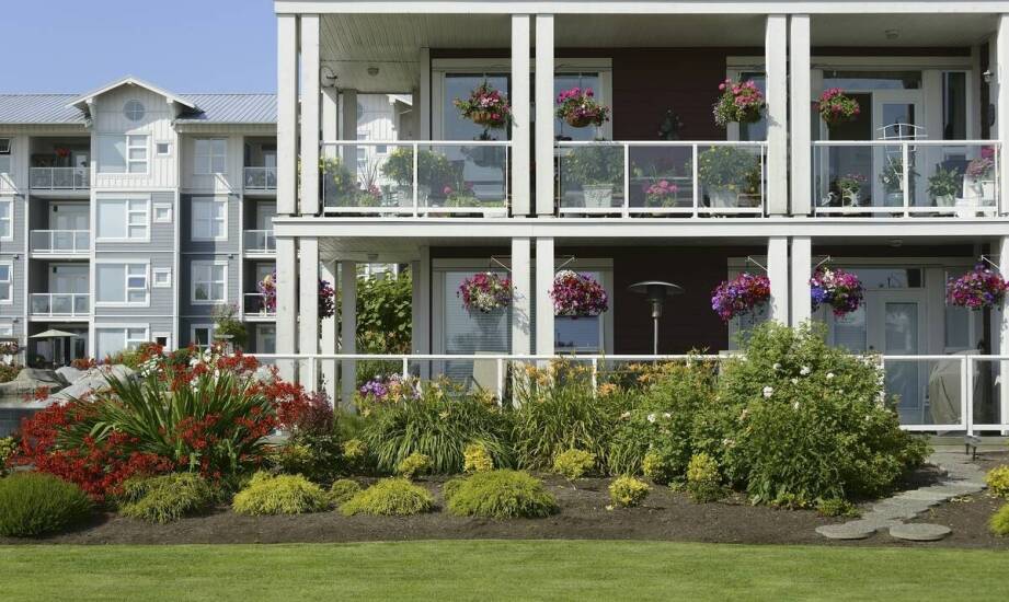 Mieszkania z ogródkiem – zalety oraz najważniejsze informacje przed zakupem