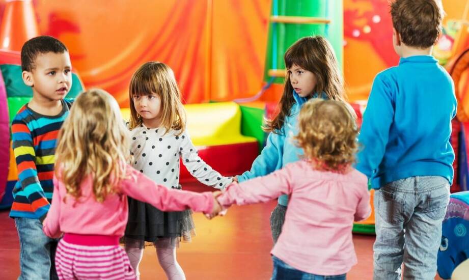 Jak działają kluby dziecięce i co warto o nich wiedzieć?