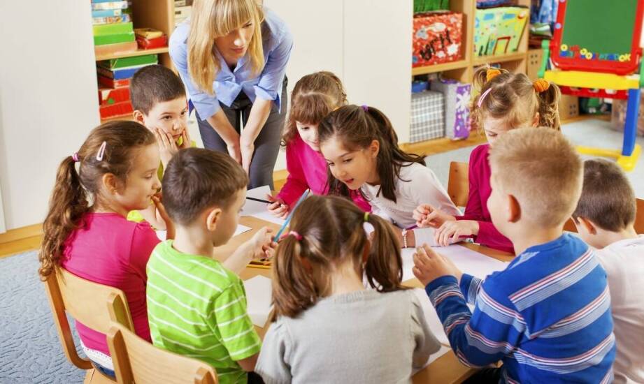 Jak działają przedszkola integracyjne i jakie korzyści niosą dla dzieci?