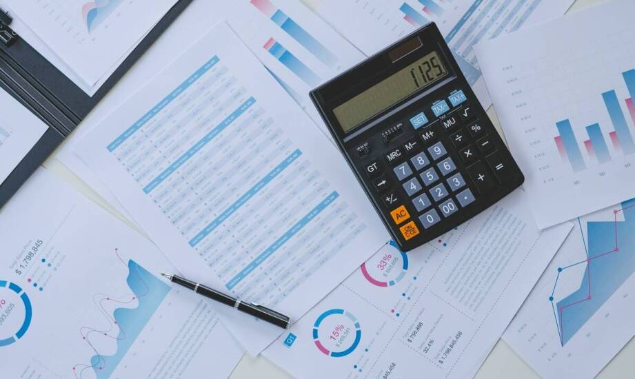 Pełna księgowość w firmie – czym się wyróżnia i jakie ma zalety