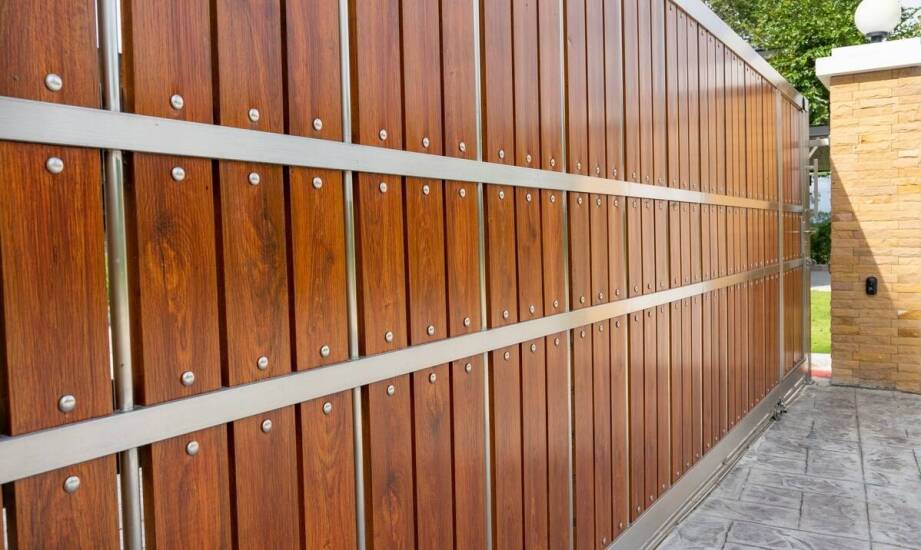 Panele ogrodzeniowe – rodzaje, zalety i zastosowanie w nowoczesnych ogrodzeniach
