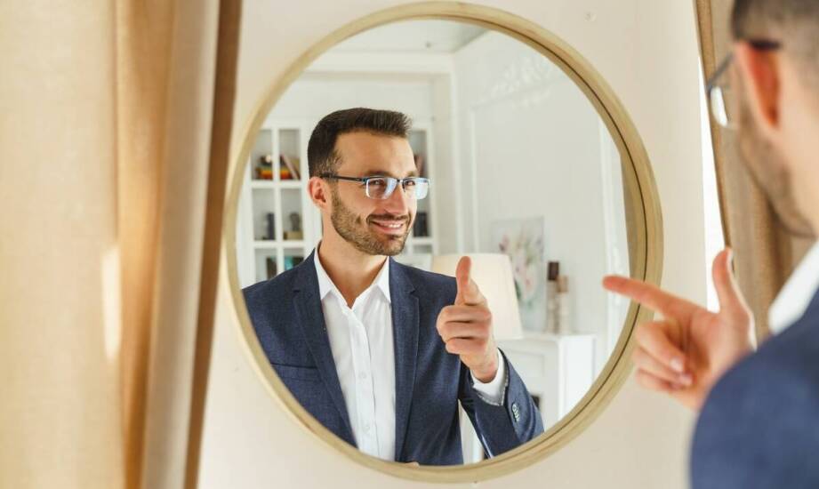 Jak wybrać idealne lustro na zamówienie do każdego wnętrza?