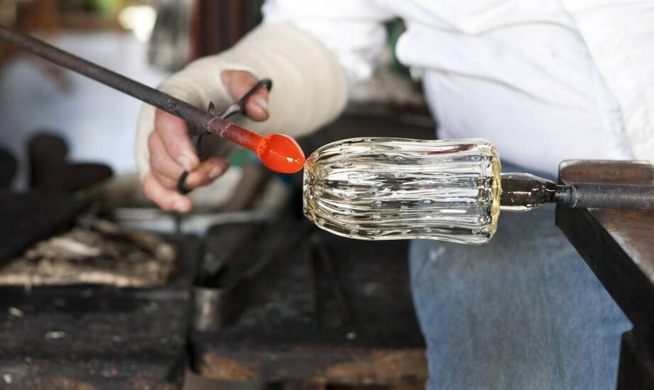 Jak wybrać solidne usługi szklarskie? Najważniejsze informacje i porady