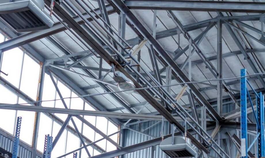 Zastosowanie konstrukcji stalowych – najważniejsze informacje i zalety