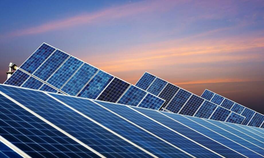 Jak działa instalacja fotowoltaiczna i na co zwrócić uwagę przy wyborze?
