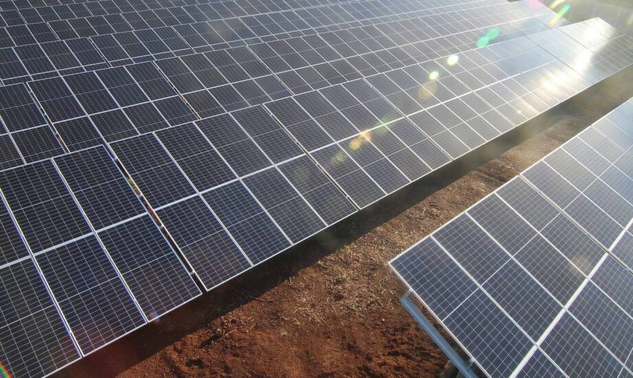 Jak działa instalacja paneli fotowoltaicznych i co daje energia ze słońca