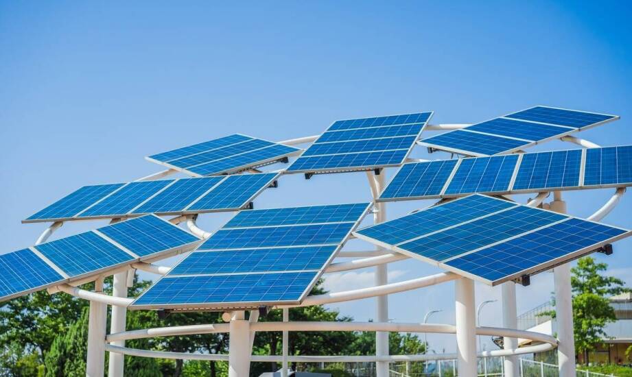 Jak przebiega instalacja paneli słonecznych i co warto wiedzieć przed montażem