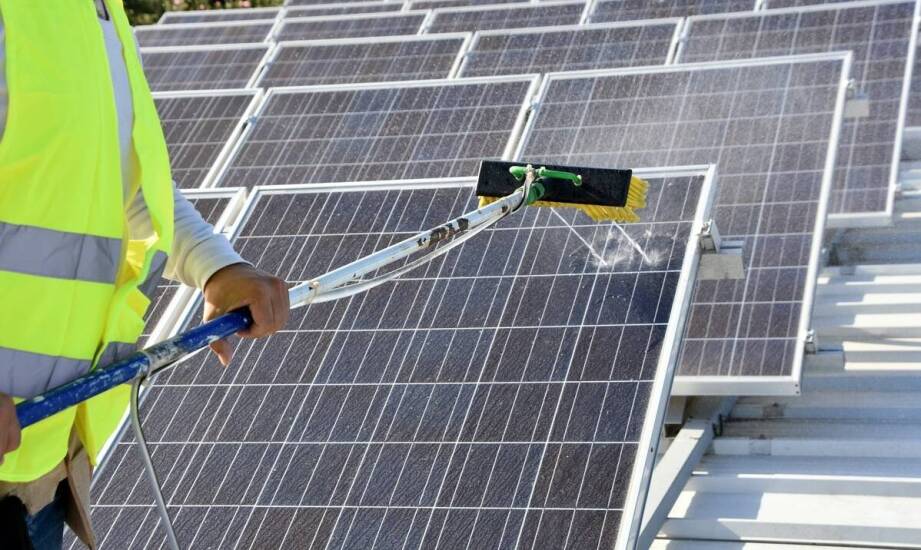 Jak przebiega instalacja paneli fotowoltaicznych i na co zwrócić uwagę?