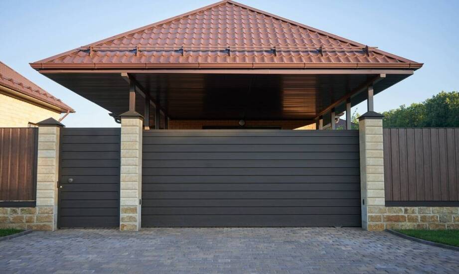 Jak wybrać segmentową bramę garażową? Przegląd rozwiązań i zalet