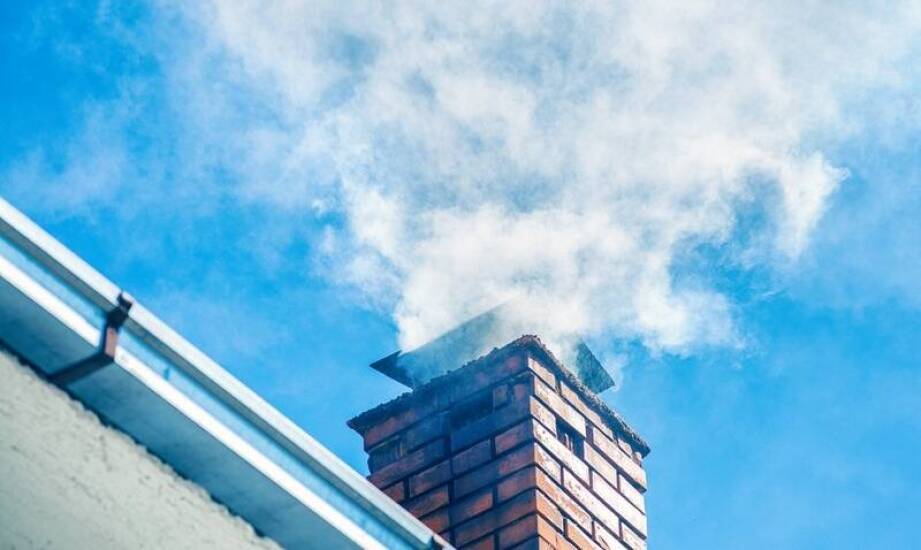 Jak często czyścić przewody kominowe i dlaczego to takie ważne?