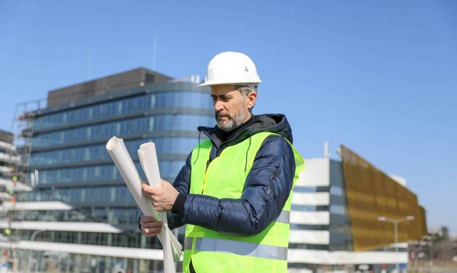 Jak często wykonywać przeglądy techniczne budynków i co warto wiedzieć?