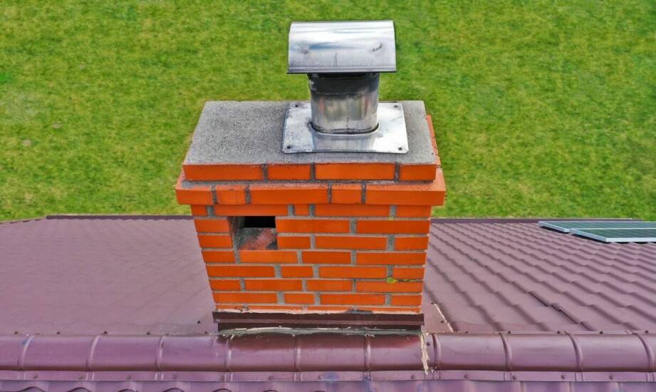 Jak skutecznie zabezpieczyć komin przed przeciekaniem i utratą ciepła