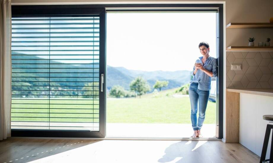 Bramy przesuwne – najważniejsze informacje i praktyczne wskazówki przed wyborem