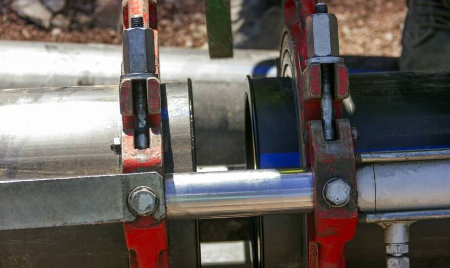 Bramy rolowane – zastosowania, zalety i najważniejsze cechy rozwiązań