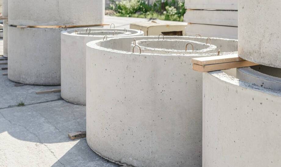 Dlaczego warto wybrać donice betonowe do ogrodu?