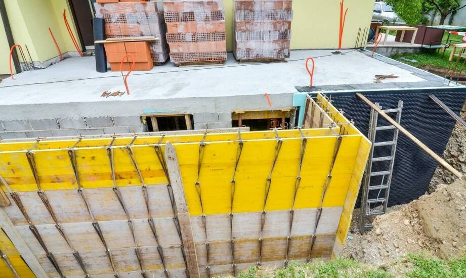 Zastosowanie murów prefabrykowanych oporowych w budownictwie i infrastrukturze