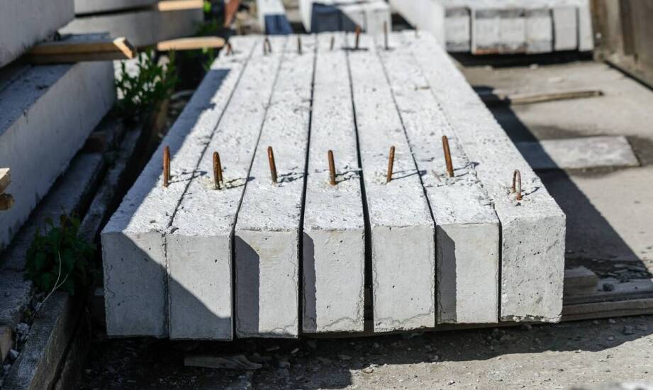 Zastosowania i zalety płyt betonowych w aranżacji przestrzeni zewnętrznych