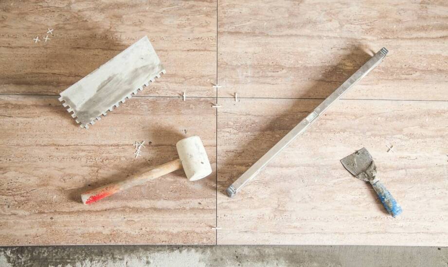 Zastosowanie i zalety płyt betonowych w aranżacji przestrzeni zewnętrznych