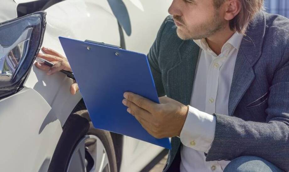 Jak wybrać najlepsze ubezpieczenie samochodu? Kluczowe informacje i porady