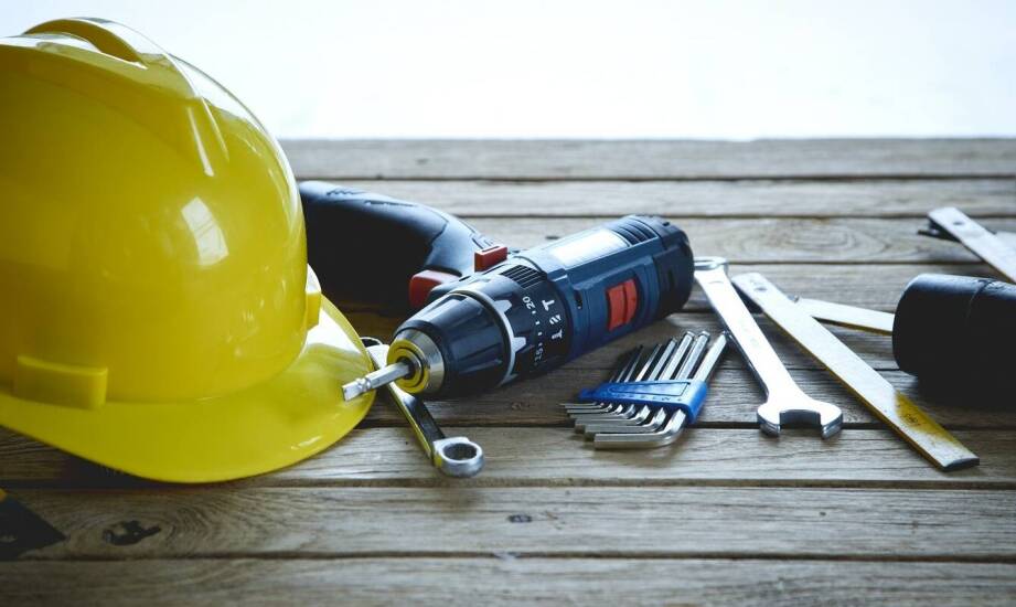 Jak wybrać najlepsze elektronarzędzia do domu i warsztatu?