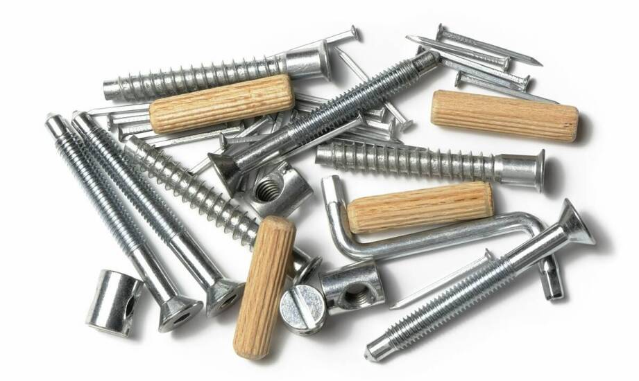 Jak wybrać idealne wkręty do drewna? Praktyczne porady i zastosowania