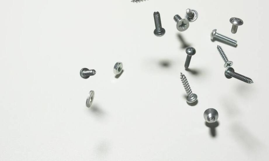Rodzaje śrub i ich zastosowania – jak wybrać odpowiednie rozwiązanie?
