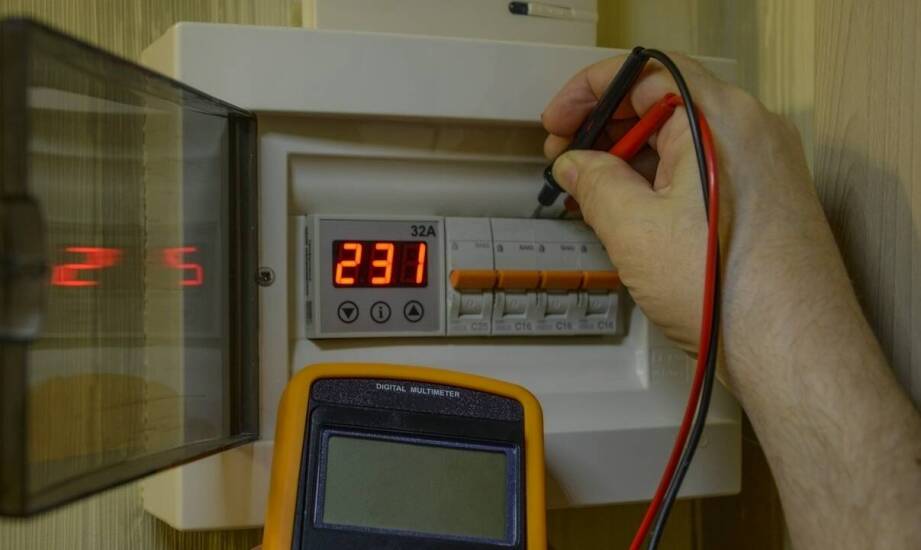 Zasilanie awaryjne — jak działa i kiedy warto je rozważyć?