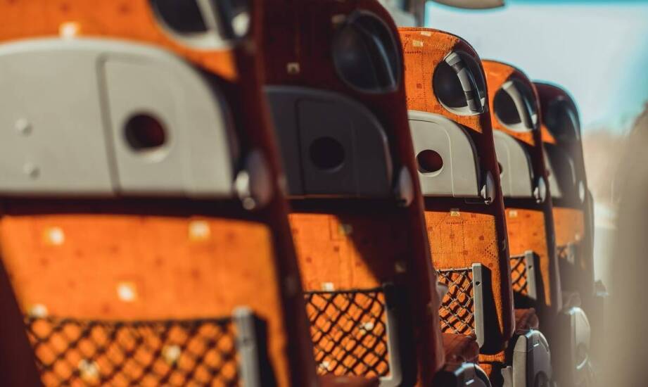 Jak wygląda proces wynajmu autokaru i na co zwrócić uwagę przed wyborem