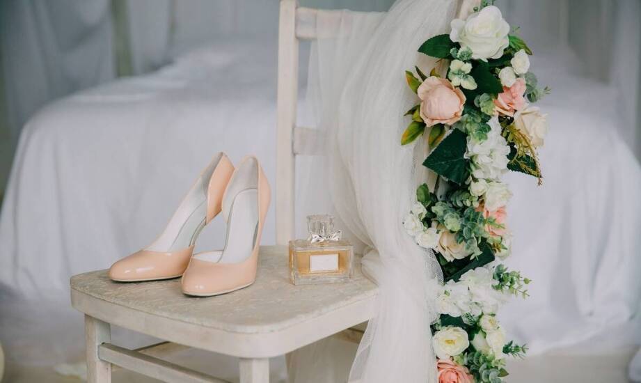 Buty ślubne na słupku – jak wybrać wygodny i stylowy model Marshall Shoes