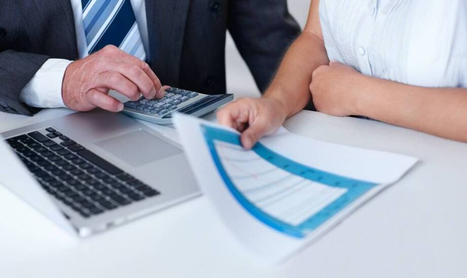 Jak działa doradztwo finansowe i kiedy warto z niego skorzystać?