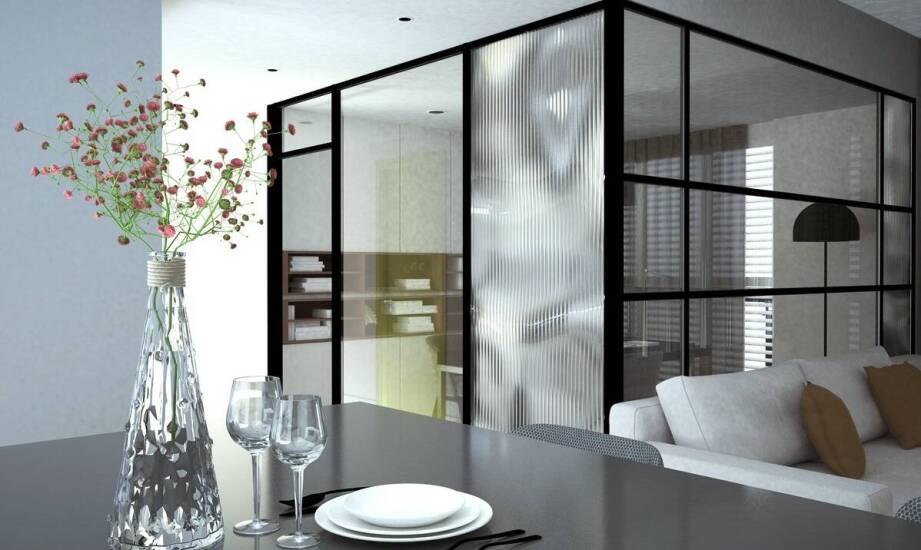 Nowoczesna dekoracja wnętrz: zastosowanie grafiki na szkle w aranżacji